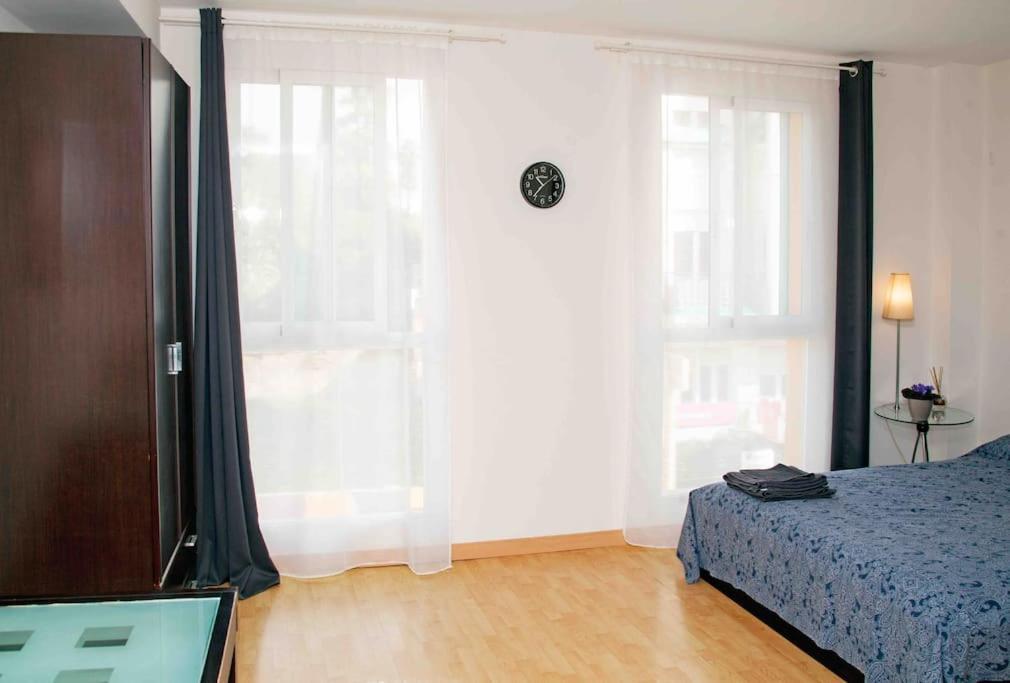 A Studio-apartment In A Newly Built House.wifi Apartment